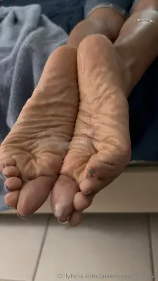 QueenYessenia fetish photo - album image