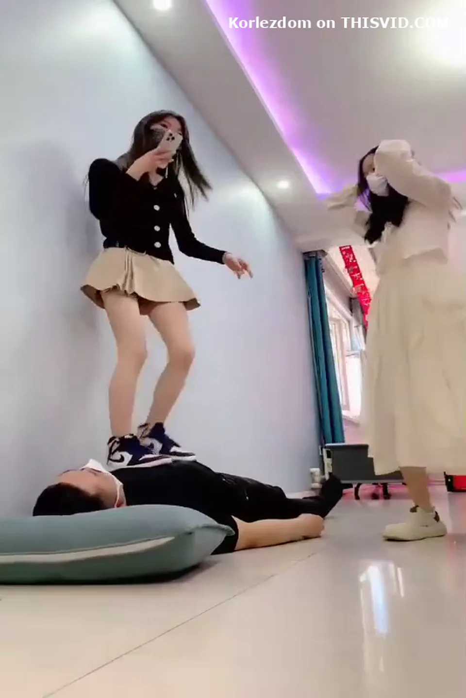 Chinese femdom -  - 2026-05-16T153221.601 - Video thumbnail